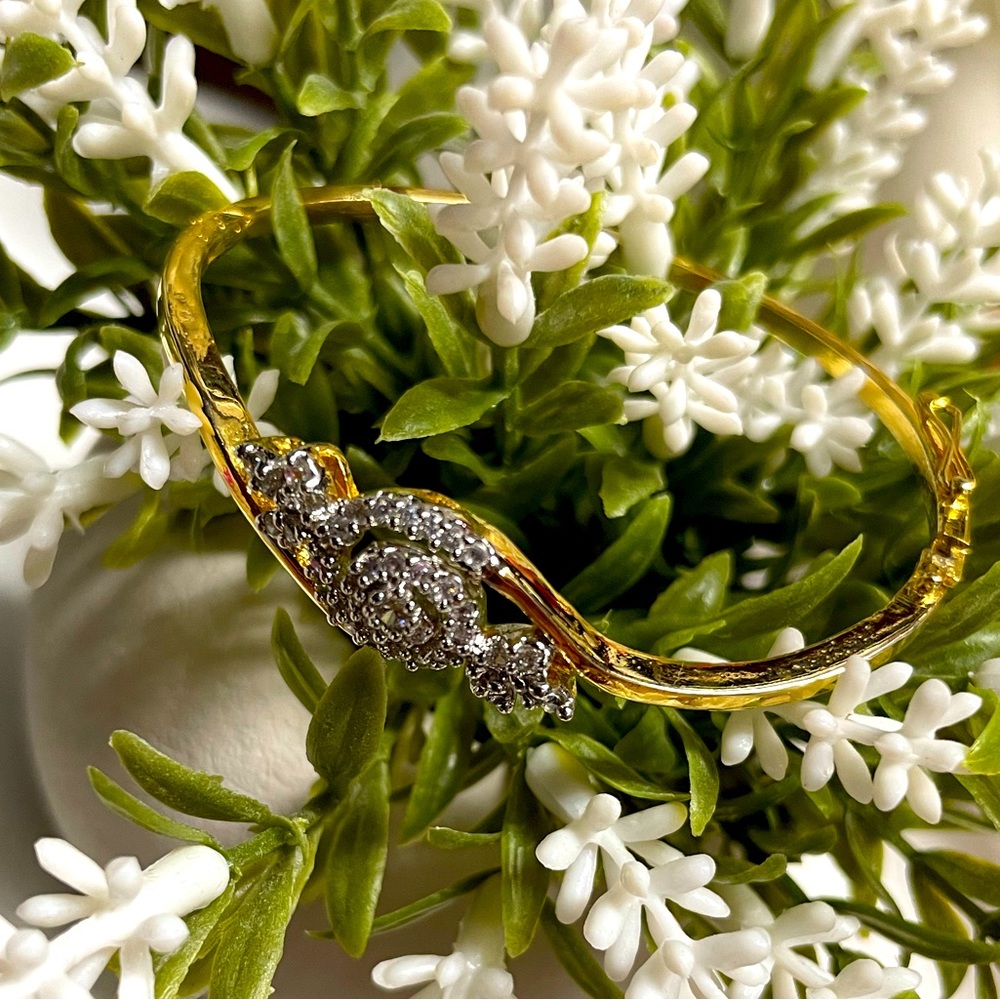 Women gold tone crystal bracelet latch closure one size BNWT